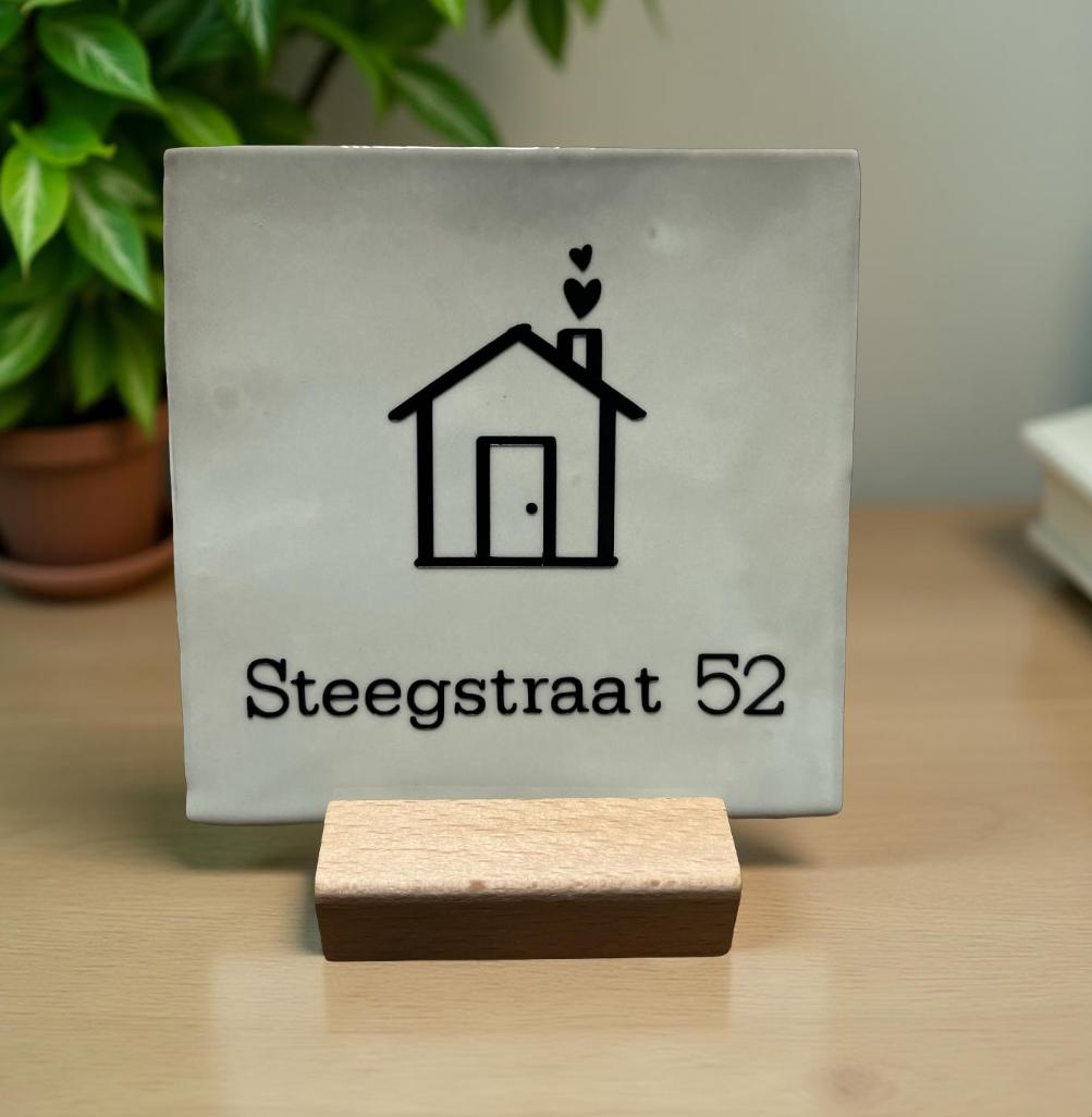 Tegeltje huisje met eigen adres