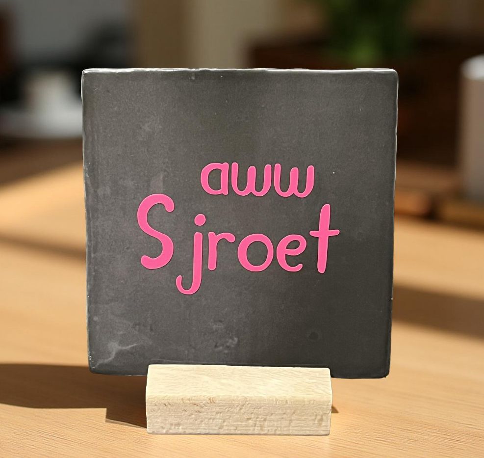 Tegeltje: Aww Sjroet 10x10cm zwart/roze