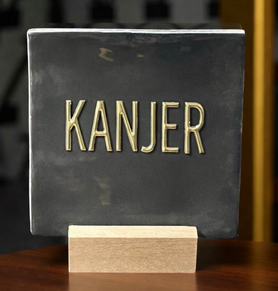 Tegeltje: Kanjer 10x10cm zwart/goud