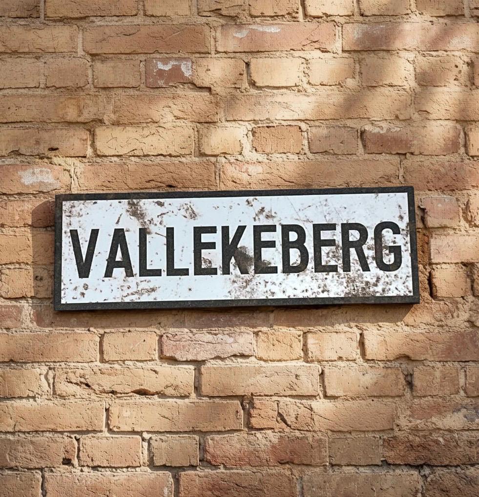Vintage plaatsnaambord Vallekeberg- 30cm - wit/zwart