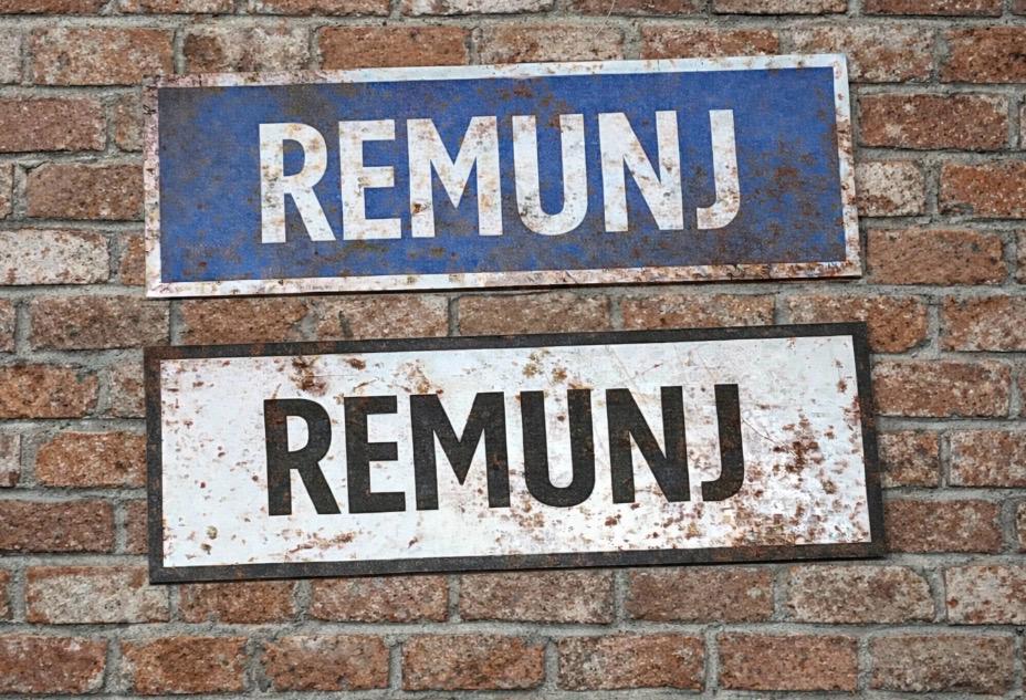 Vintage plaatsnaambord Remunj- 30cm - blauw/wit